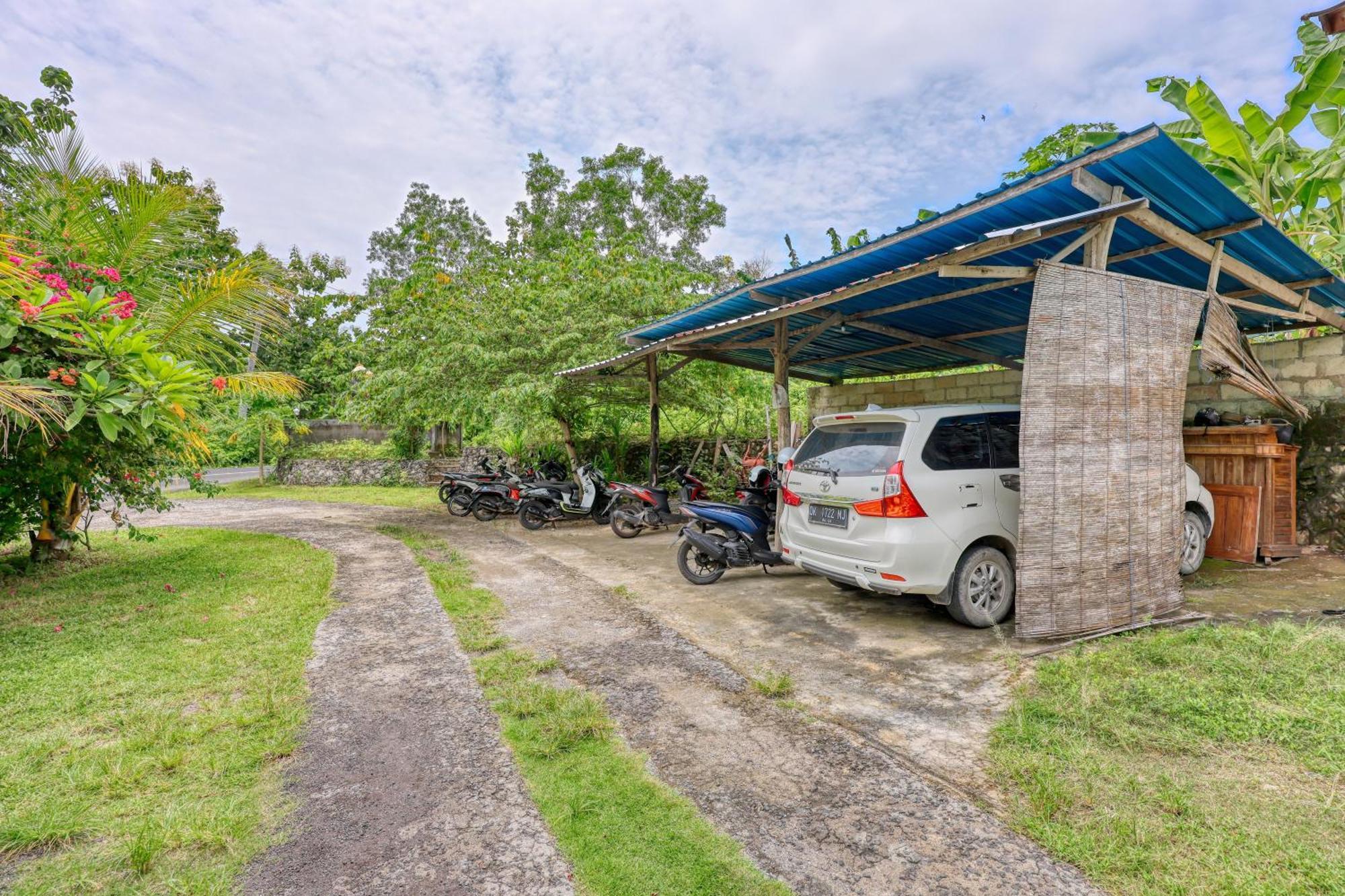 Bagia Bungalows Batumadeg Exterior photo