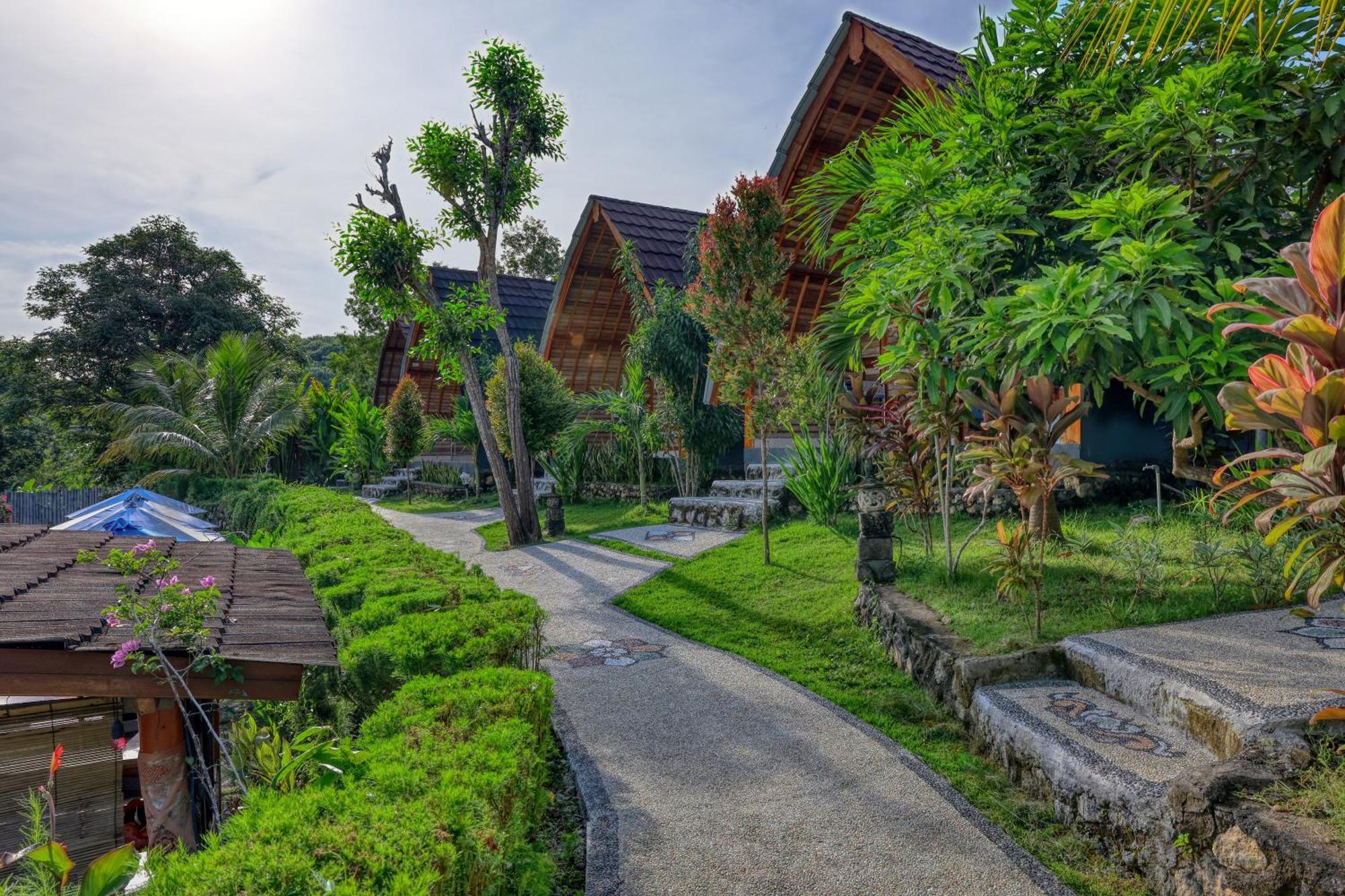 Bagia Bungalows Batumadeg Exterior photo