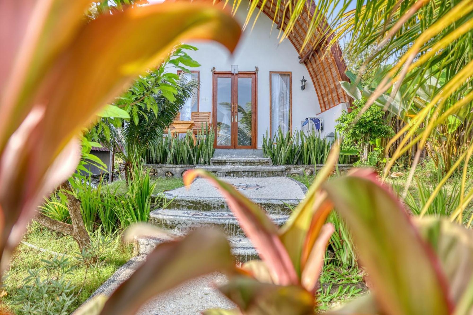 Bagia Bungalows Batumadeg Exterior photo